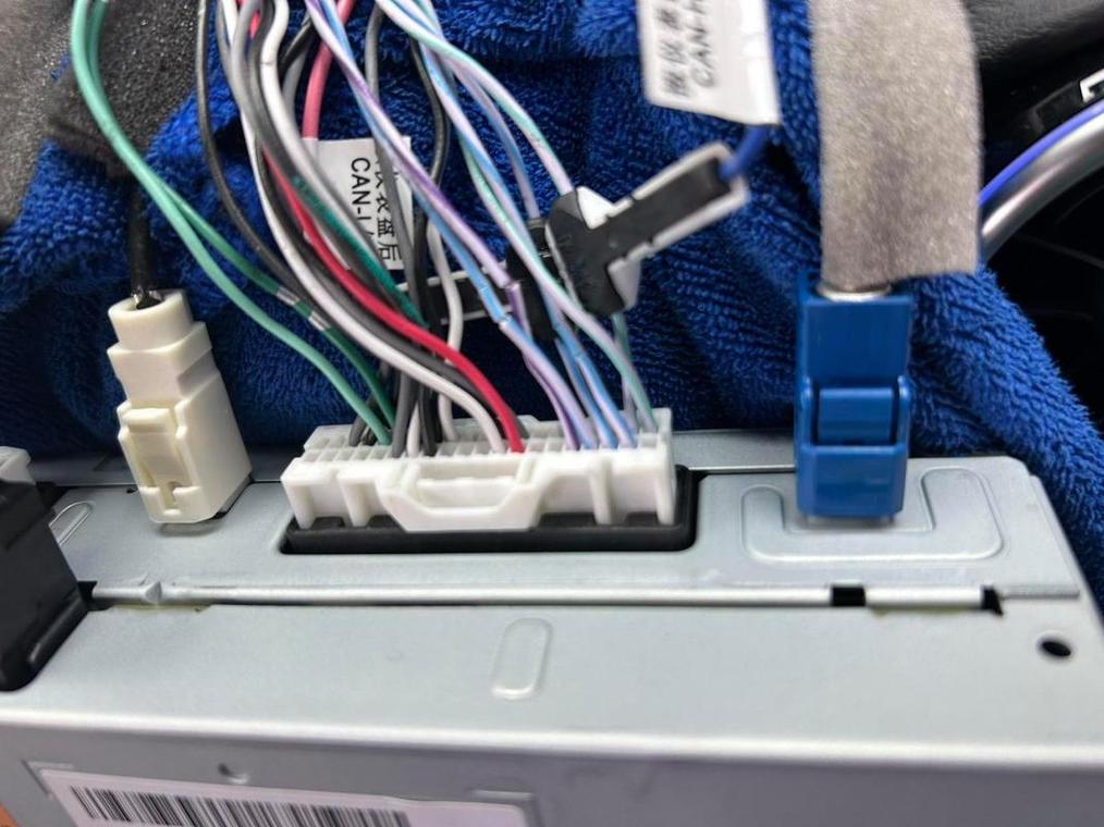 汽車CD機接線中的CAN含義解析