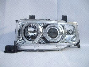 卓宏貿易公司 提供臺灣進口之右軚汽車燈飾部品,歐盟認證,保證不滲水,附設產品保養(yǎng),設有安裝服務